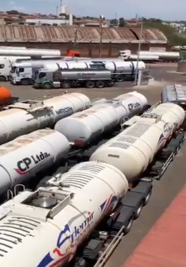 Tanques estacionados